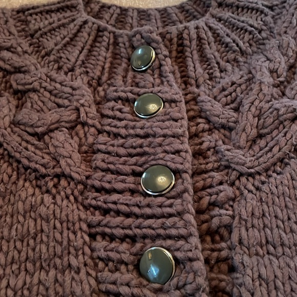 Chunky Knit Brown Sweater Vest - Picture 2 of 6